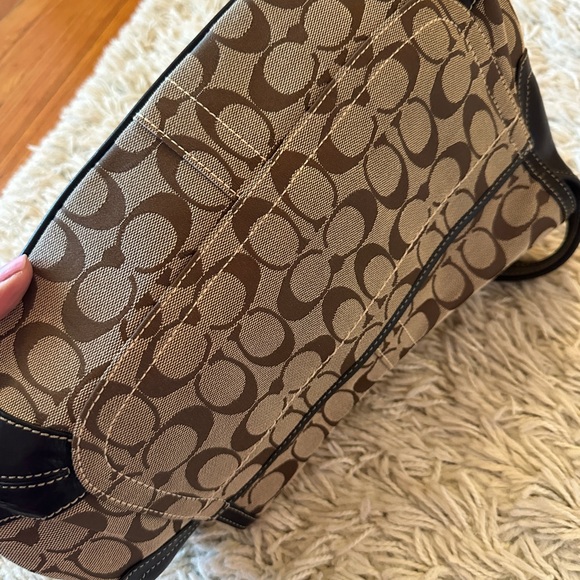 Coach Shoulder Bag - Picture 6 of 7